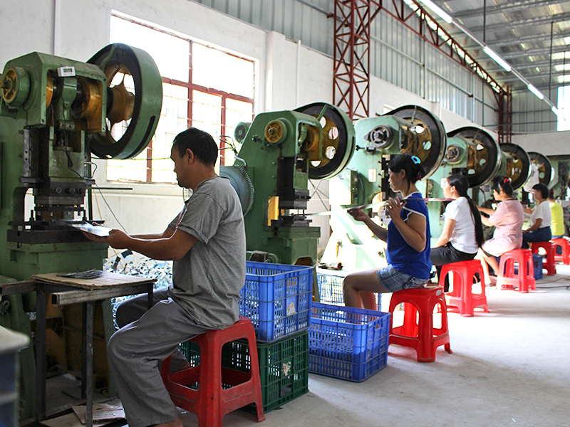 茶葉鋁盒批發(fā)廠沖壓機